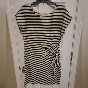 Black and white cap sleeve dress